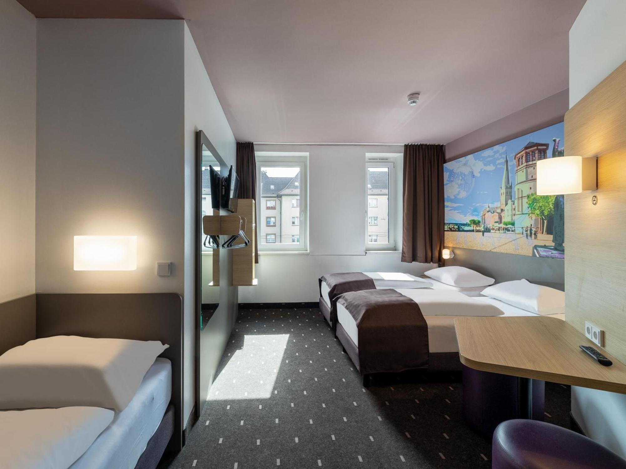 B&B Hotel Duesseldorf-Mitte Eksteriør bilde