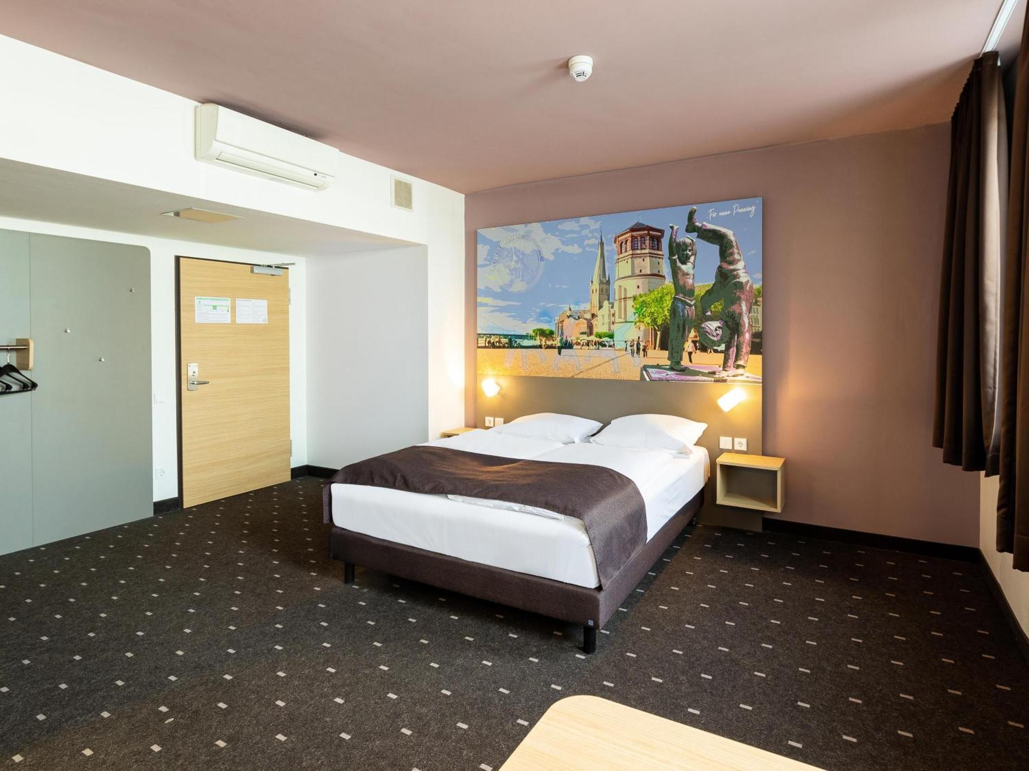 B&B Hotel Duesseldorf-Mitte Eksteriør bilde