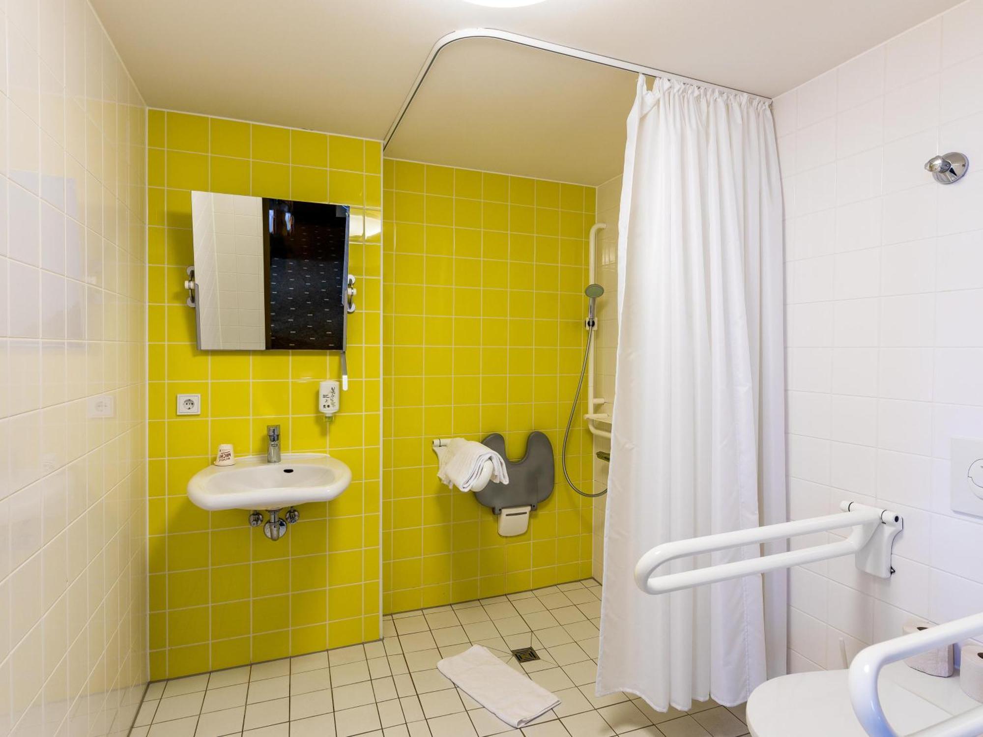 B&B Hotel Duesseldorf-Mitte Eksteriør bilde