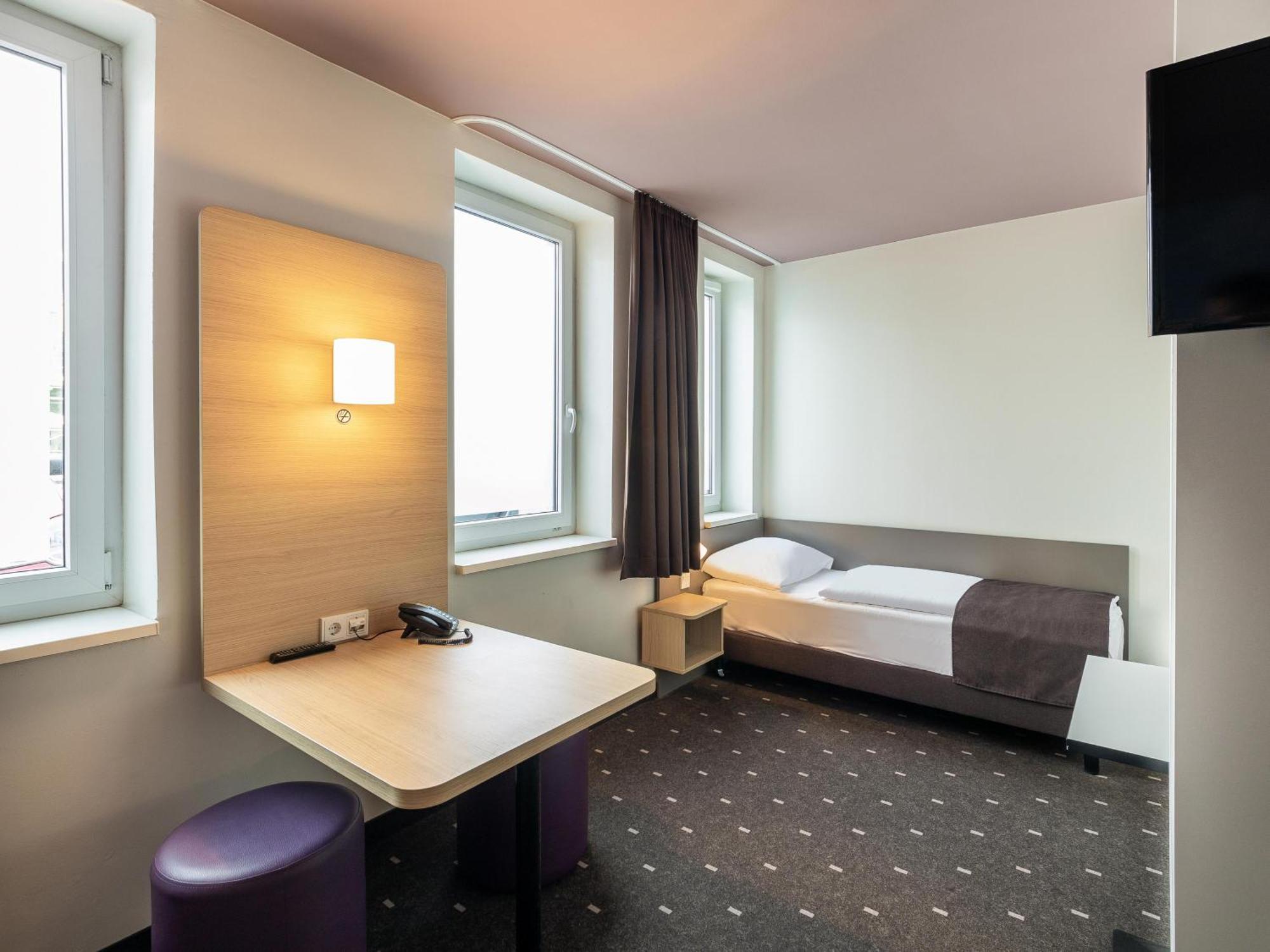 B&B Hotel Duesseldorf-Mitte Eksteriør bilde