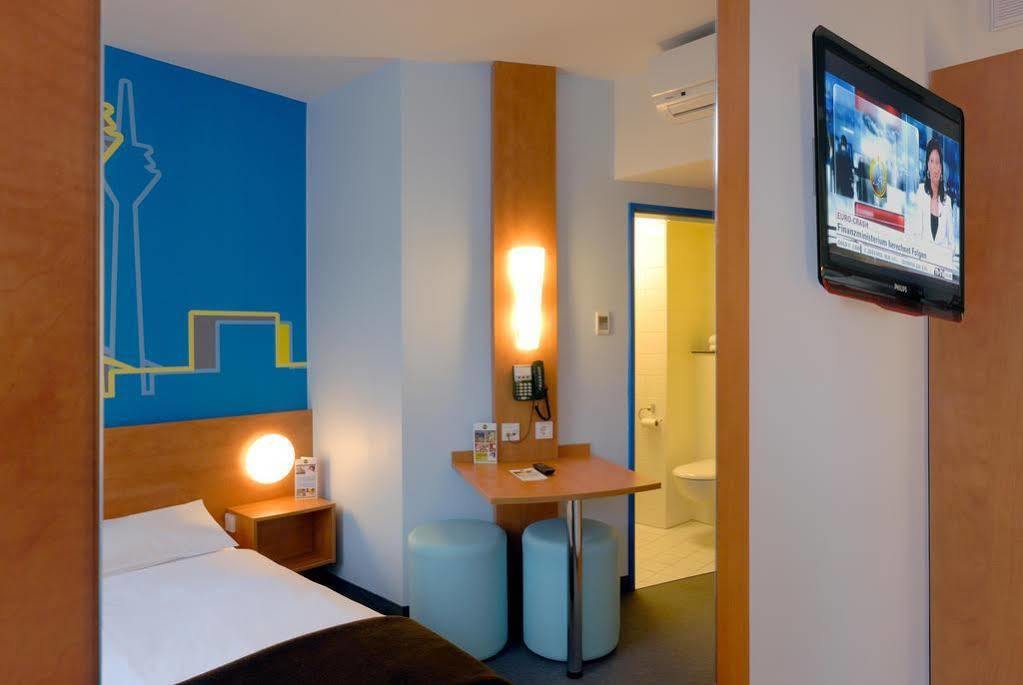 B&B Hotel Duesseldorf-Mitte Eksteriør bilde